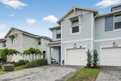 Touwnhouse à vendre à Stuart, Floride: 3 chambres, 151.62 m2 № 2146962 - photo 2