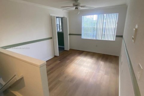 House in Cooper City, Florida 3 bedrooms, 196.95 sq.m. № 1892424 - photo 8
