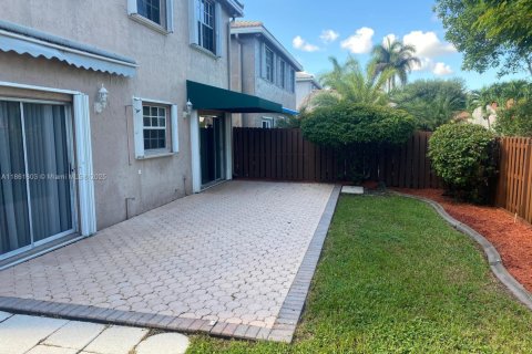 House in Cooper City, Florida 3 bedrooms, 196.95 sq.m. № 1892424 - photo 14
