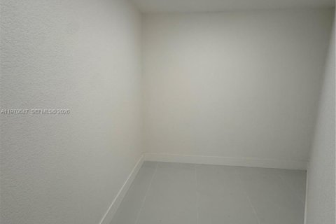 Villa ou maison à vendre à North Miami Beach, Floride: 4 chambres, 140.28 m2 № 2030942 - photo 28