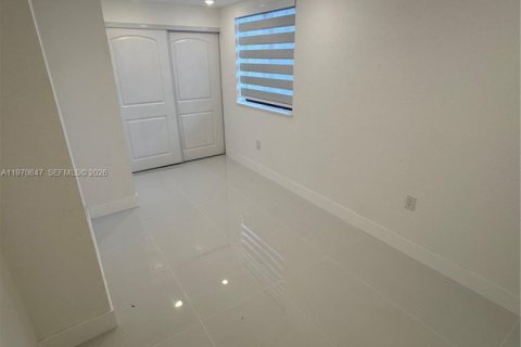 Villa ou maison à vendre à North Miami Beach, Floride: 4 chambres, 140.28 m2 № 2030942 - photo 30