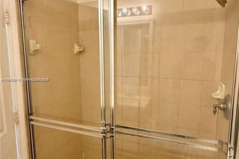 Купить таунхаус в Ривьера-Бич, Флорида 2 спальни, 113.99м2, № 2082841 - фото 14
