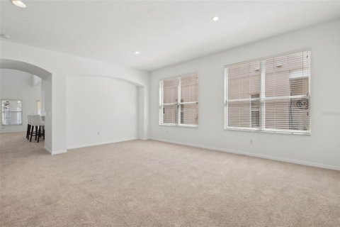 House in Orlando, Florida 4 bedrooms, 260.03 sq.m. № 1618338 - photo 6