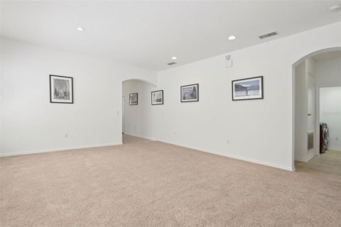House in Orlando, Florida 4 bedrooms, 260.03 sq.m. № 1618338 - photo 25