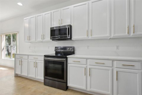House in Orlando, Florida 4 bedrooms, 260.03 sq.m. № 1618338 - photo 28