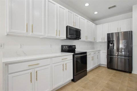 House in Orlando, Florida 4 bedrooms, 260.03 sq.m. № 1618338 - photo 27