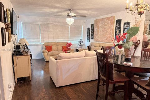 Copropriété à vendre à Hallandale Beach, Floride: 1 chambre, 71.53 m2 № 1845955 - photo 4