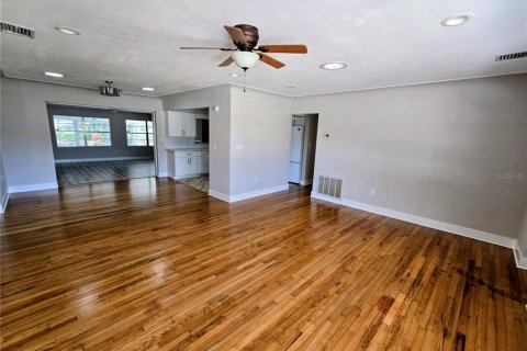 Casa en venta en Tarpon Springs, Florida, 3 dormitorios, 156.35 m2 № 1653792 - foto 4