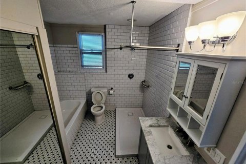 Casa en venta en Tarpon Springs, Florida, 3 dormitorios, 156.35 m2 № 1653792 - foto 7