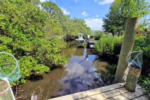 Casa en venta en Tarpon Springs, Florida, 3 dormitorios, 156.35 m2 № 1653792 - foto 13
