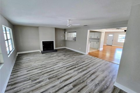 Casa en venta en Tarpon Springs, Florida, 3 dormitorios, 156.35 m2 № 1653792 - foto 3