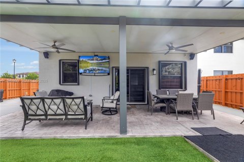 Villa ou maison à vendre à Homestead, Floride: 4 chambres, 224.08 m2 № 2341171 - photo 17