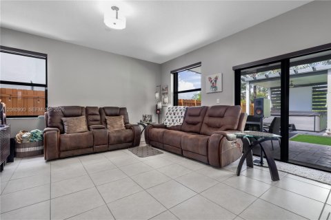 Villa ou maison à vendre à Homestead, Floride: 4 chambres, 224.08 m2 № 2341171 - photo 15