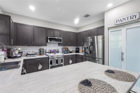 Villa ou maison à vendre à Homestead, Floride: 4 chambres, 224.08 m2 № 2341171 - photo 11