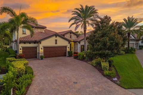 Villa ou maison à vendre à Palm Harbor, Floride: 4 chambres, 289.76 m2 № 1858041 - photo 1