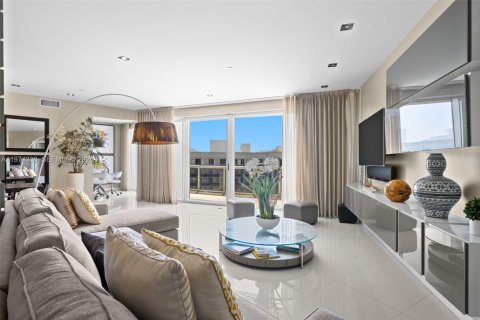 Купить кондоминиум в Бэл-Харбор, Флорида 2 спальни, 209.03м2, № 2038553 - фото 6