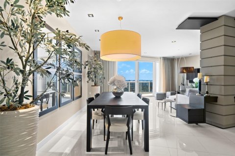 Купить кондоминиум в Бэл-Харбор, Флорида 2 спальни, 209.03м2, № 2038553 - фото 10