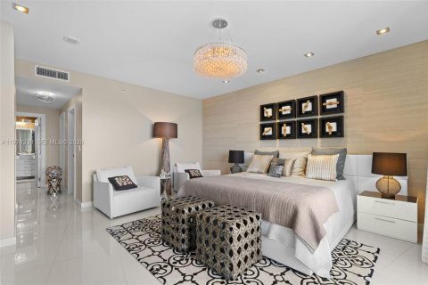 Купить кондоминиум в Бэл-Харбор, Флорида 2 спальни, 209.03м2, № 2038553 - фото 19