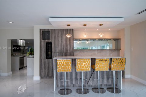 Villa ou maison à vendre à Miami, Floride: 4 chambres, 281.22 m2 № 2153207 - photo 21