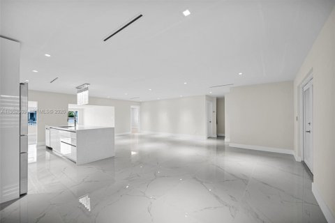 Villa ou maison à vendre à Miami, Floride: 4 chambres, 281.22 m2 № 2153207 - photo 20