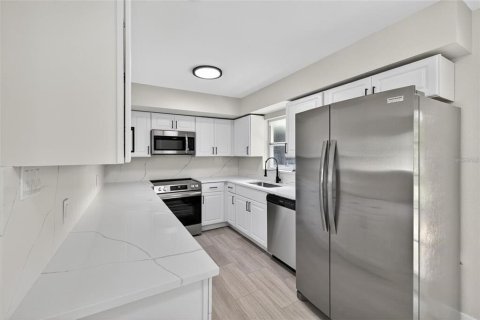 Villa ou maison à vendre à Oldsmar, Floride: 3 chambres, 122.91 m2 № 2101679 - photo 7