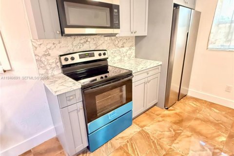 Купить виллу или дом в Форт-Лодердейл, Флорида 3 спальни, 110.93м2, № 2005391 - фото 2