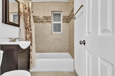 Купить виллу или дом в Форт-Лодердейл, Флорида 3 спальни, 110.93м2, № 2005391 - фото 21