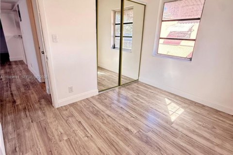 Купить виллу или дом в Форт-Лодердейл, Флорида 3 спальни, 110.93м2, № 2005391 - фото 12