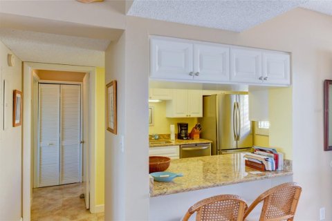 Condo in Longboat Key, Florida, 2 bedrooms  № 840705 - photo 9