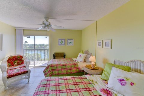 Condo in Longboat Key, Florida, 2 bedrooms  № 840705 - photo 17