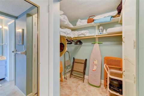 Condo in Longboat Key, Florida, 2 bedrooms  № 840705 - photo 15