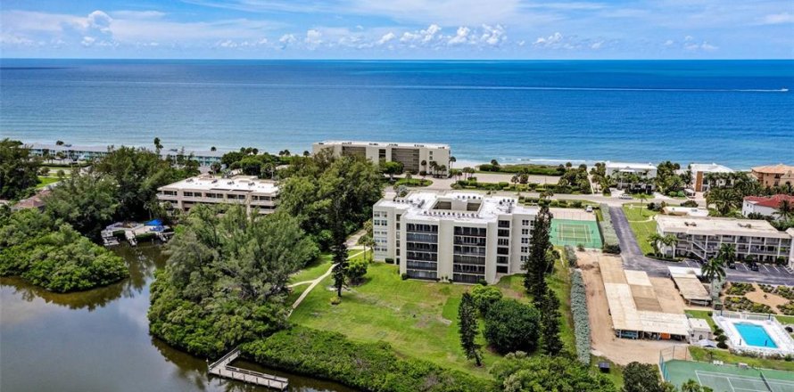 Condo in Longboat Key, Florida, 2 bedrooms  № 840705