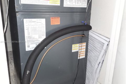 House in Longwood, Florida 4 bedrooms № 1952549 - photo 10