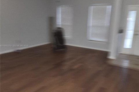 House in Longwood, Florida 4 bedrooms № 1952549 - photo 9