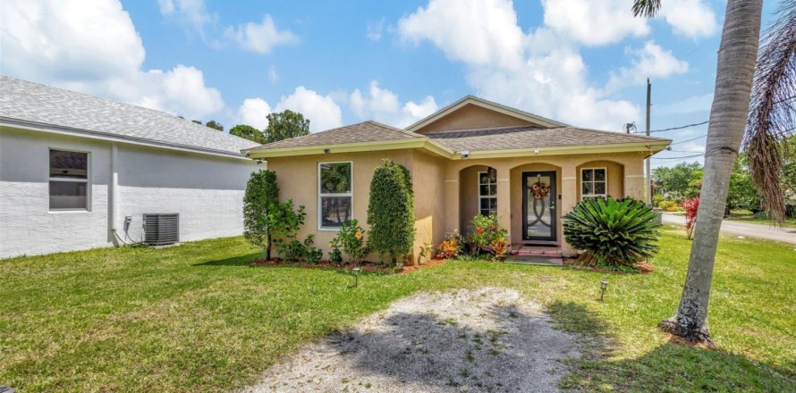 House in Jupiter, Florida 3 bedrooms, 119.29 sq.m. № 1128936