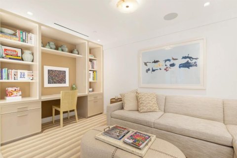 Condo in Palm Beach, Florida, 2 bedrooms  № 2369982 - photo 12