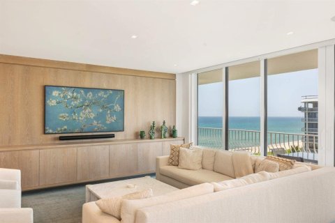 Condo in Palm Beach, Florida, 2 bedrooms  № 2369982 - photo 2
