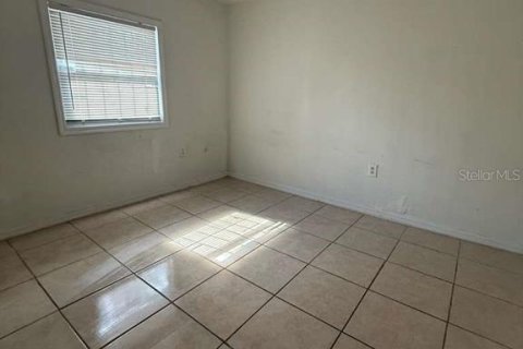 House in Orlando, Florida 5 bedrooms, 139.35 sq.m. № 2101708 - photo 25