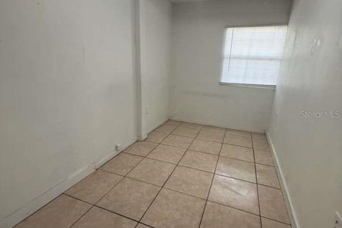 Villa ou maison à louer à Orlando, Floride: 5 chambres, 139.35 m2 № 2101708 - photo 13