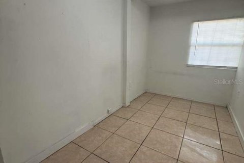 House in Orlando, Florida 5 bedrooms, 139.35 sq.m. № 2101708 - photo 19