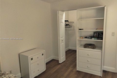 Снять в аренду кондоминиум в Лодерхилл, Флорида 2 спальни, 102.19м2, № 2077016 - фото 11