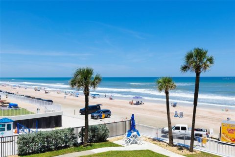 Condominio en venta en Daytona Beach, Florida, 2 dormitorios, 92.9 m2 № 1883313 - foto 11