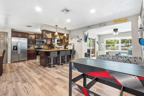 House in Palm Harbor, Florida 3 bedrooms, 141.12 sq.m. № 2273168 - photo 24