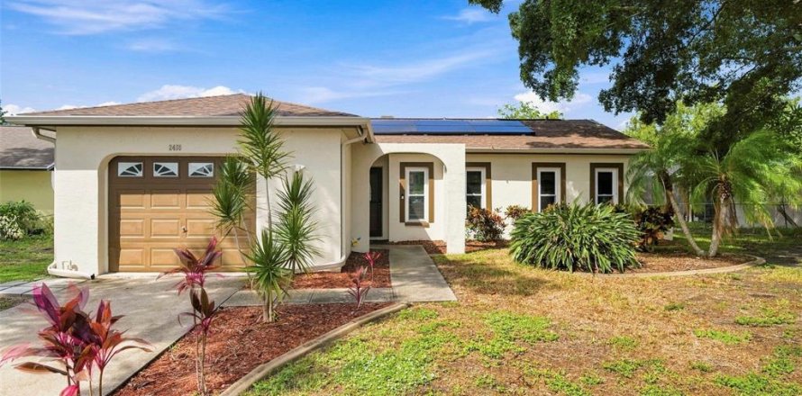 House in Palm Harbor, Florida 3 bedrooms, 141.12 sq.m. № 2273168