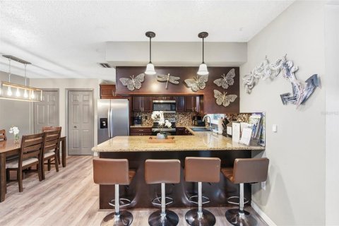 House in Palm Harbor, Florida 3 bedrooms, 141.12 sq.m. № 2273168 - photo 17