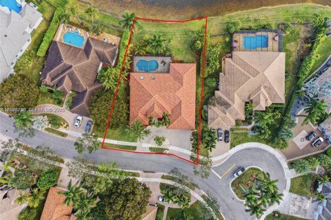 Villa ou maison à vendre à Weston, Floride: 5 chambres, 354.52 m2 № 2397138 - photo 5