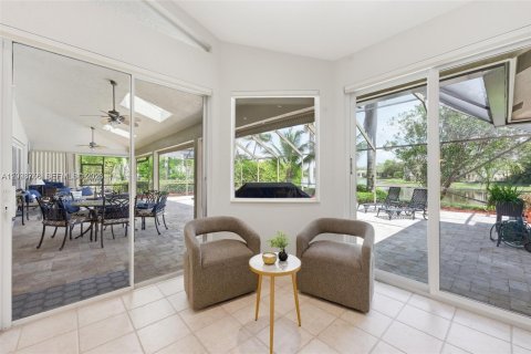 Villa ou maison à vendre à Weston, Floride: 5 chambres, 354.52 m2 № 2397138 - photo 20