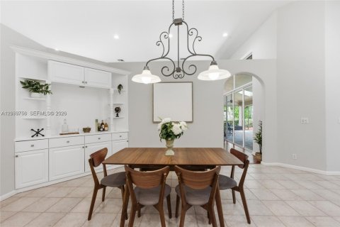 Villa ou maison à vendre à Weston, Floride: 5 chambres, 354.52 m2 № 2397138 - photo 19