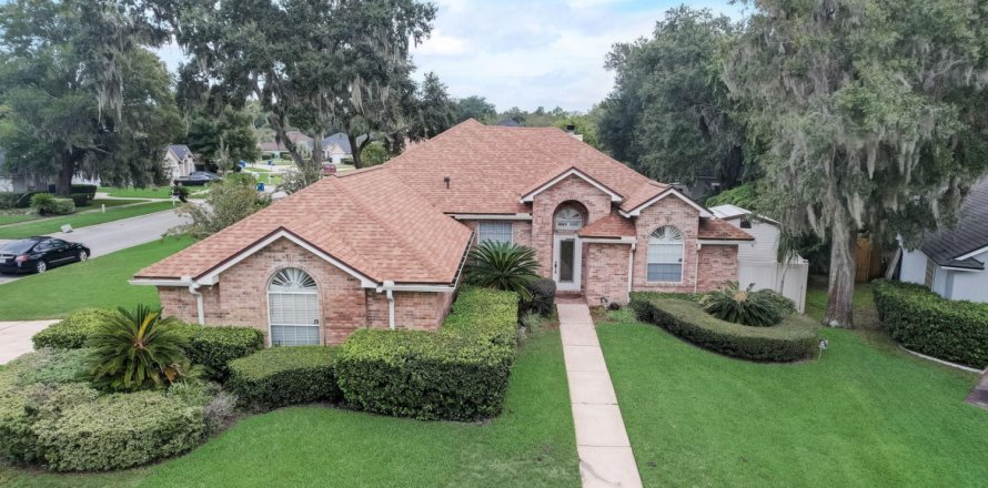 House in Jacksonville, Florida 3 bedrooms, 174.66 sq.m. № 772879