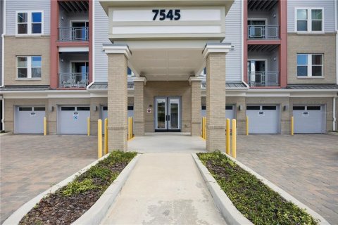 Condo in Orlando, Florida, 2 bedrooms  № 2371798 - photo 9